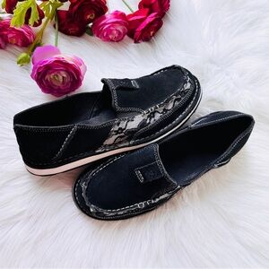 Ariat Floral Lace Cruisers